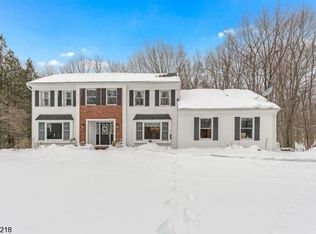 56 Markham Dr, Long Valley, NJ 07853