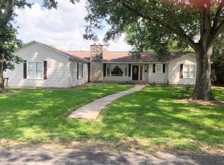 1001 Heights Ave, El Campo, TX 77437