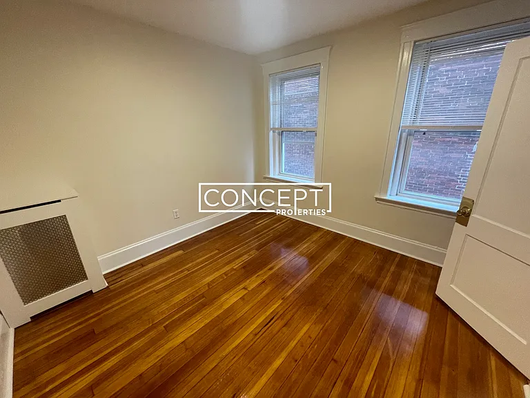 8 Barrows St #3 — Photo 6