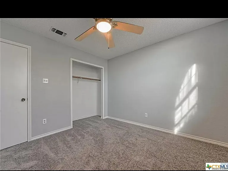 3300 Lois Ln — Photo 18
