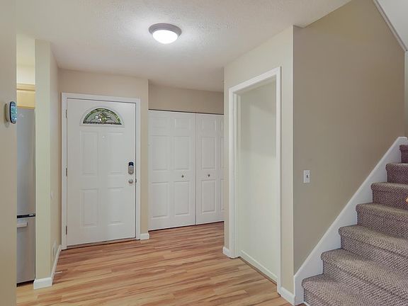 3rd image of 3952 Sherwood Forest Dr