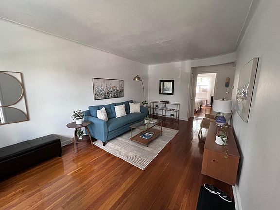 2nd image of 9 Hodges Pl Floor 1