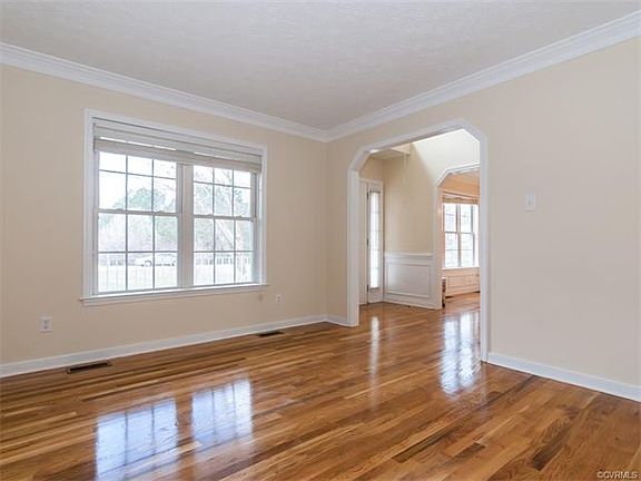 4th image of 4229 Cedar Creek Ln