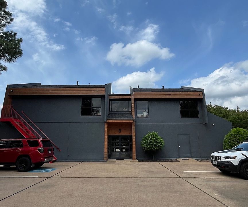 1st image of 2400 Garden Park Ct #D2