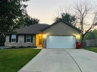 1200 N Ponca Dr, Independence, MO 64056