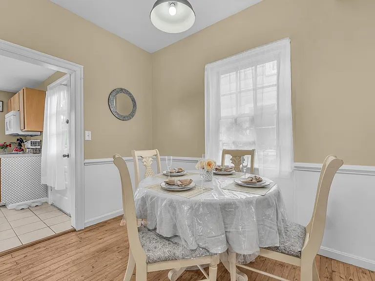 208 Princess Anne St — Photo 18