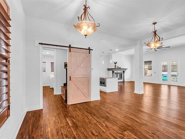 17 Bellingham Ct — Photo 8