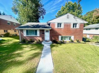 12122 Otis Dr, Rockville, MD 20852