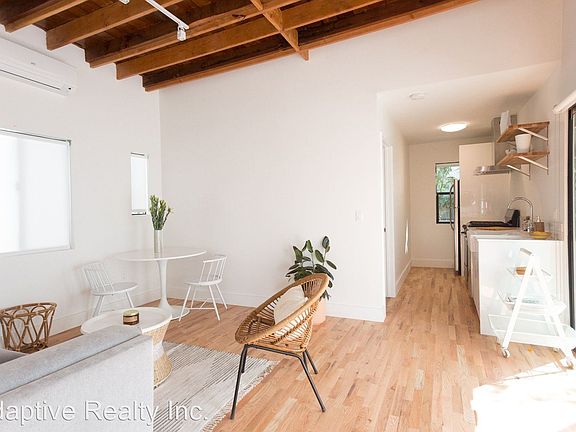 2nd image of 251 1/2 Rosemont Ave #9171628