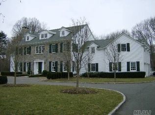 5 Sheep Ln, Locust Valley, NY 11560