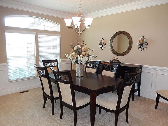 4th image of 10516 Wallingsford Cir
