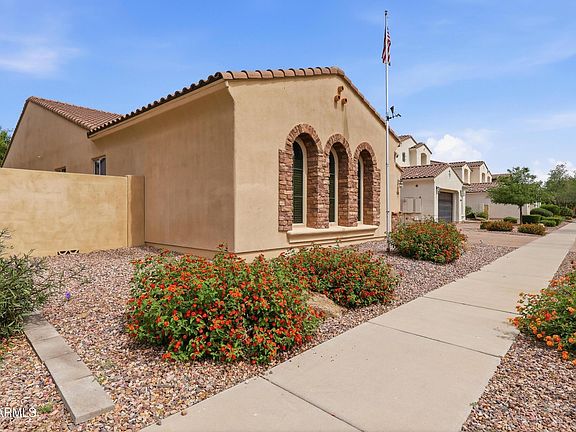 4th image of 2916 E BLUE SAGE Road