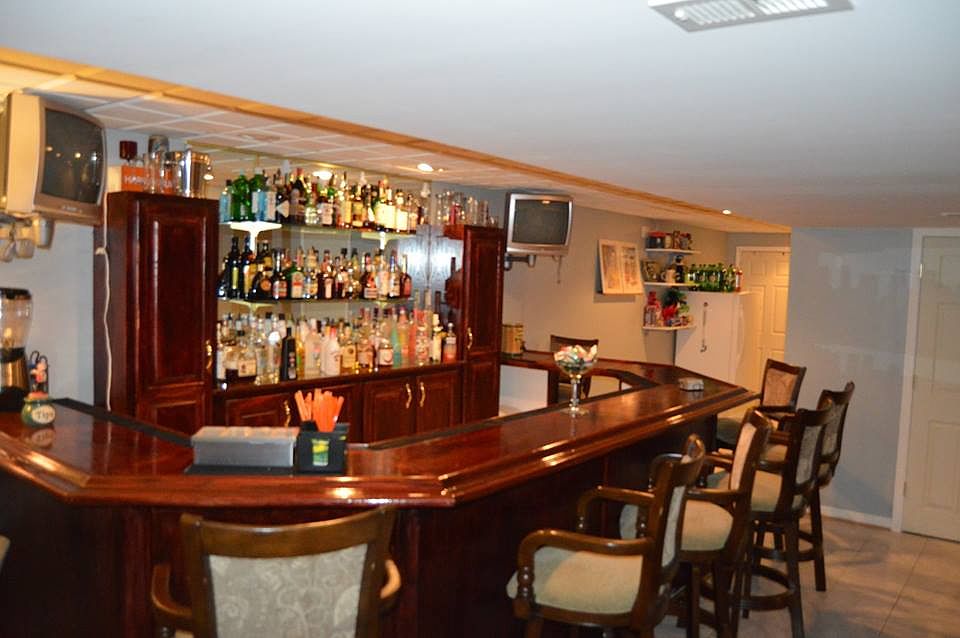 2nd image of 1169 Berkley Ave