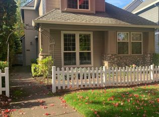 1036 NE Parksedge Cir, Hillsboro, OR 97124