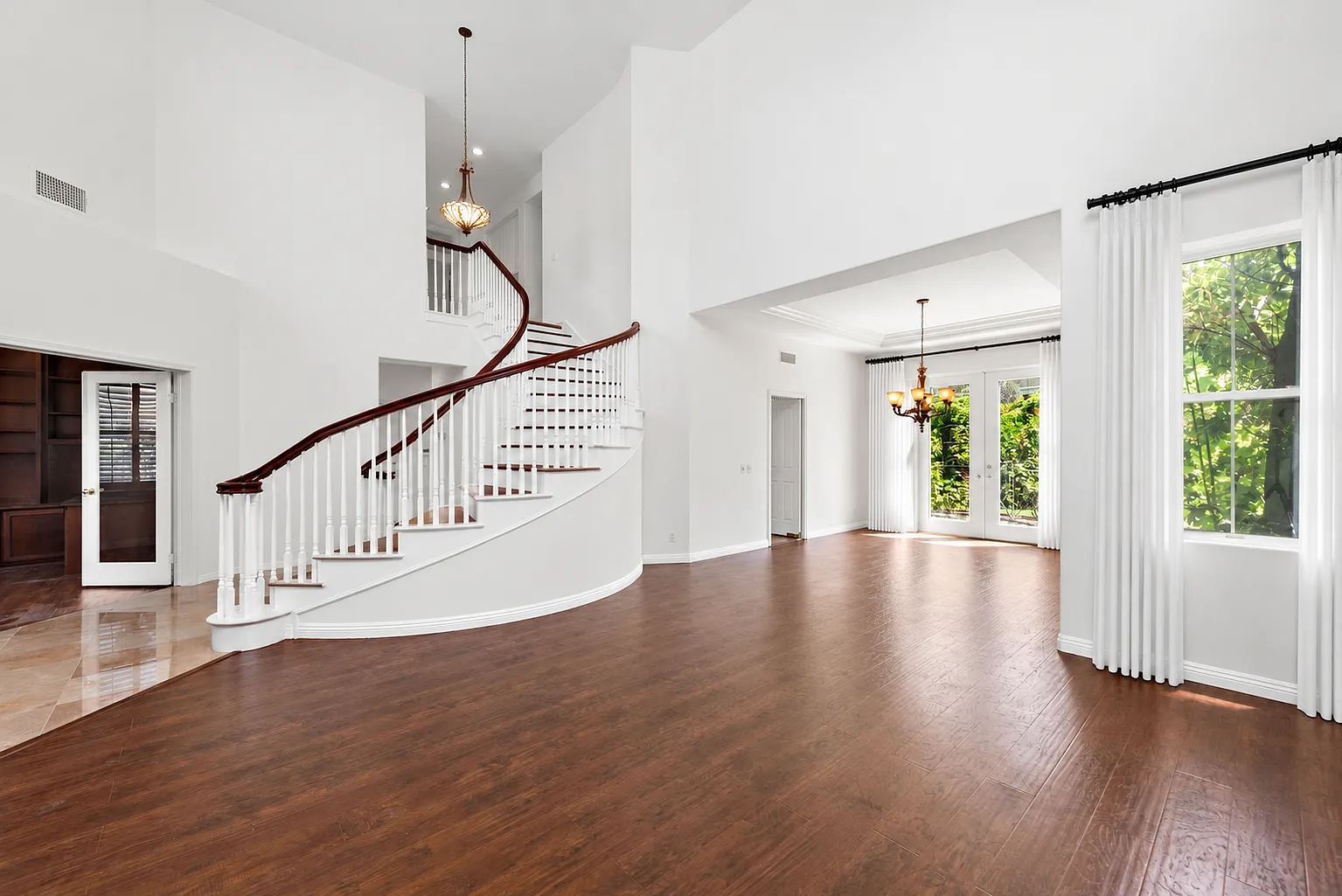 5 bed, 2727 sqft, $6,200 — Photo 4