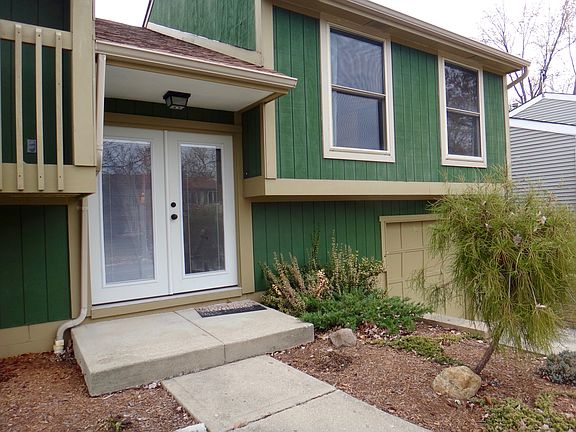 3rd image of 3800 Farm Brook Ln