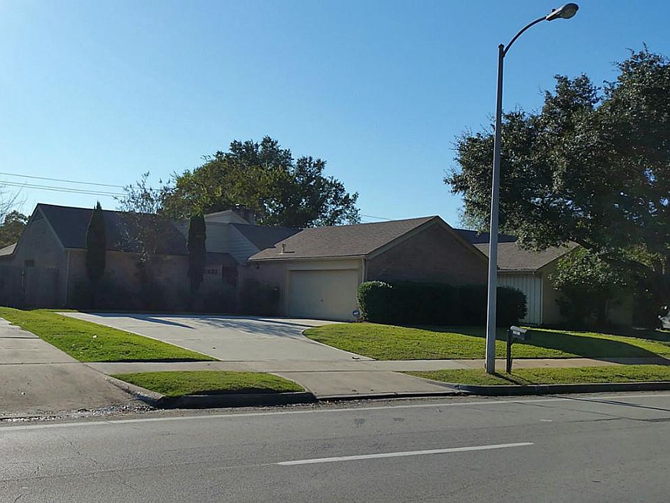 1st image of 11931 Briar Forest Dr