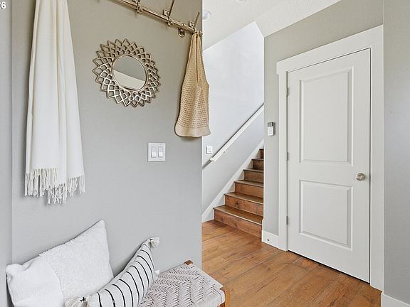 3rd image of 8280 N Burrage Ave