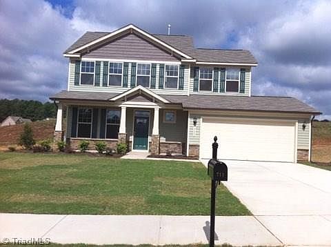 1st image of 711 Fairway Dr