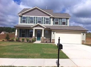 711 Fairway Dr, Mebane, NC 27302