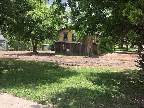 5th image of 2817 Oscar Ave