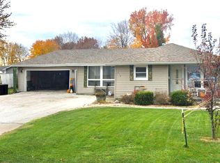 208 W County Rd, Jerseyville, IL 62052