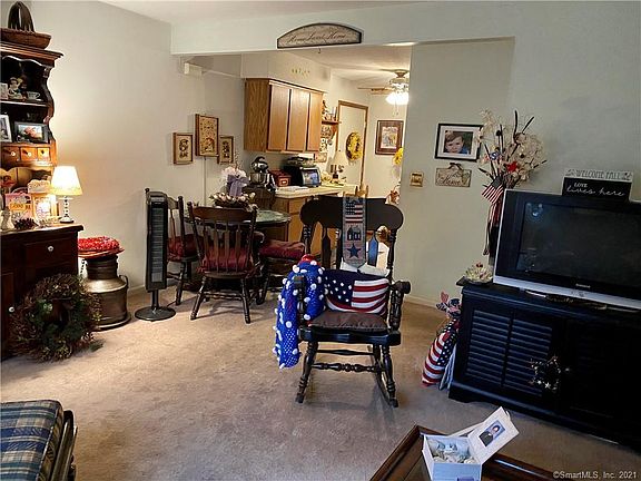 5th image of 646 Howe Ave APT 2