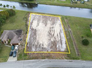 121 SW Hawthorne Cir, Port Saint Lucie, FL 34953