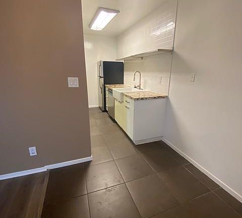 4th image of 1421 Amherst Ave APT 2