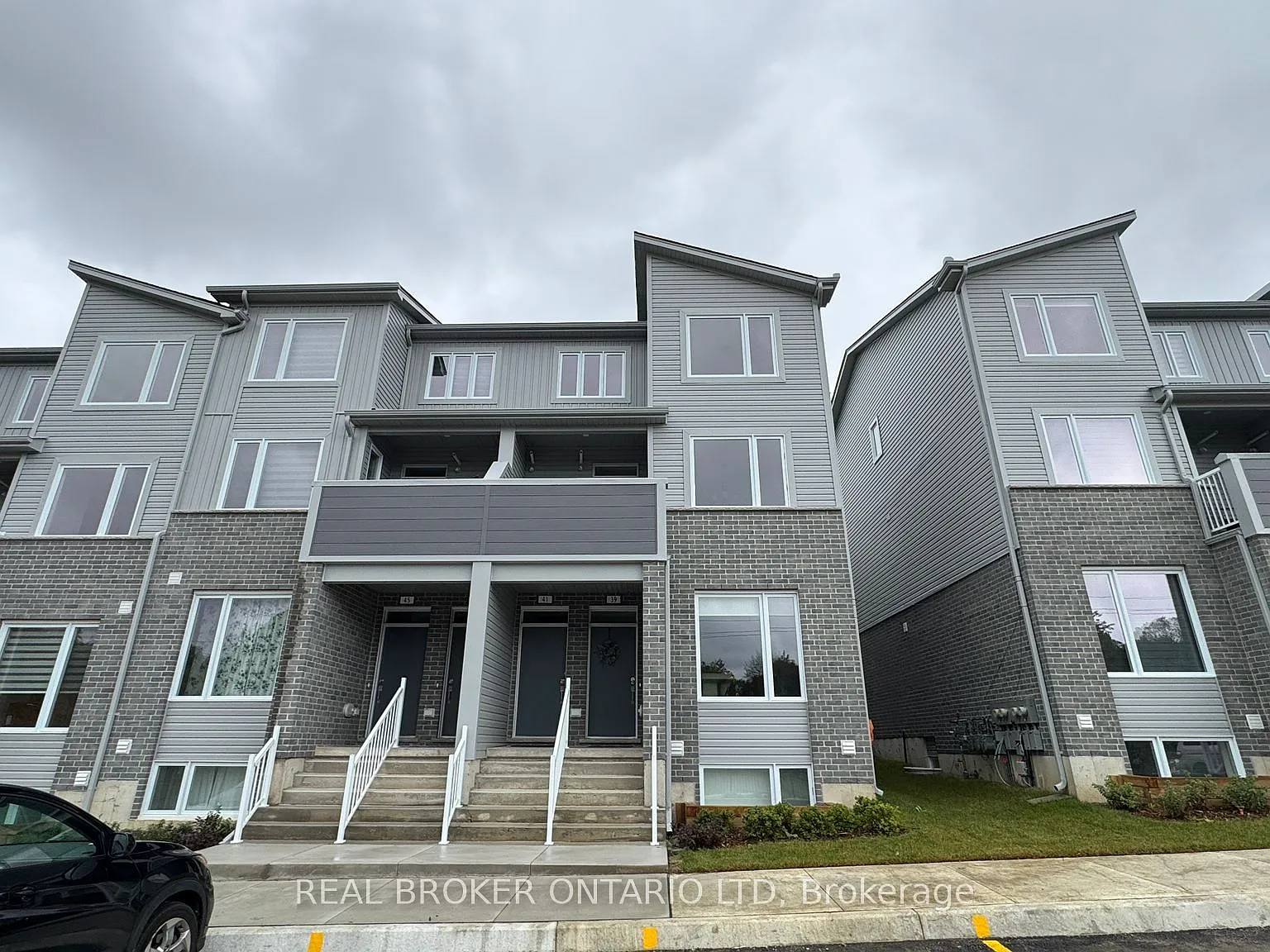 3 bed, $2,500 — Photo 2