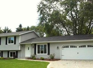 3425 Meadow Rd, Verona, WI 53593