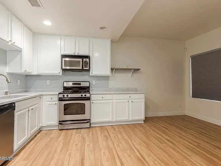 3447 E Lance Ln — Photo 10