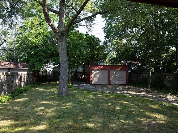 3rd image of 3237 Washington Blvd