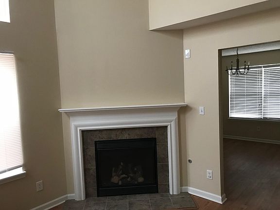 4th image of 8161 Carina Dr