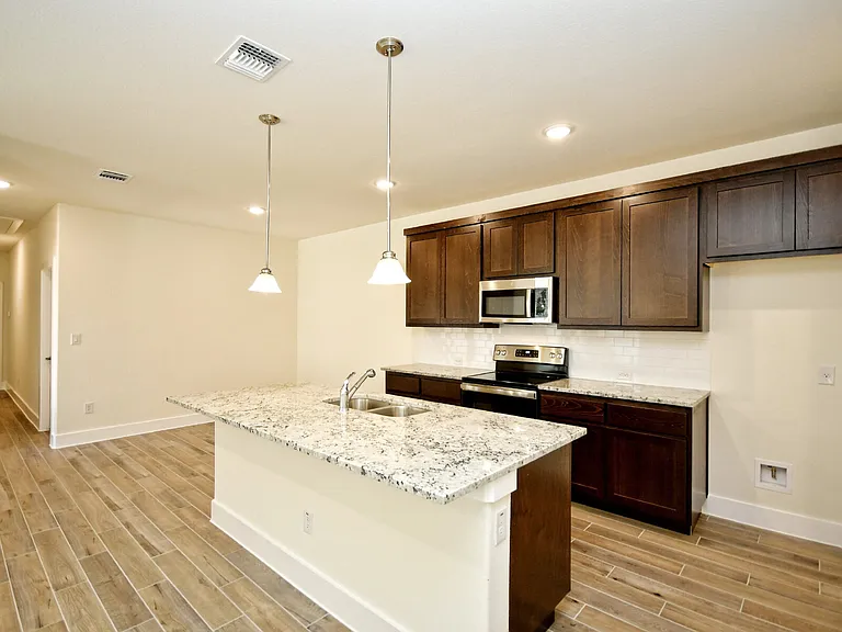 408 Parkline Dr — Photo 12