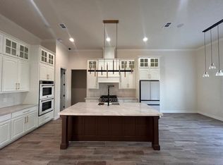 6050 Dania Dr, Beaumont, TX 77707