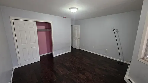 209 3rd St Photo 1