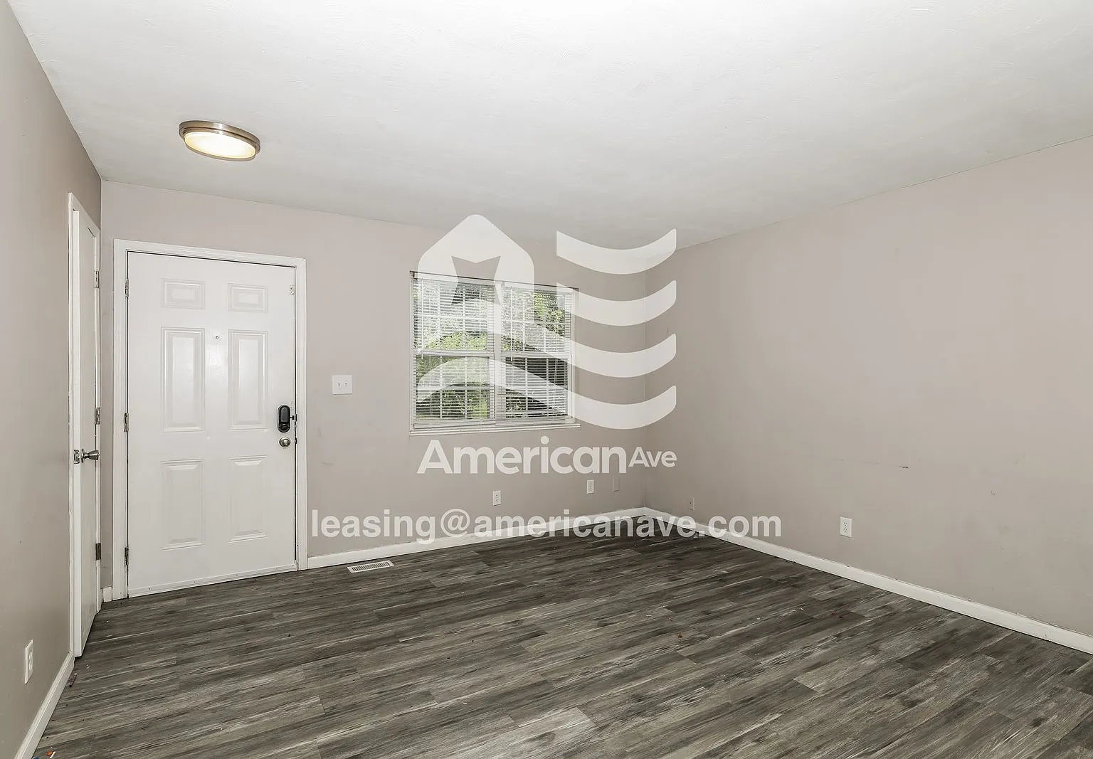 3 bed, 1.0 bath, 936 sqft, $1,060 — Photo 3