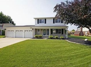 6622 Brookshire Dr, Canton, MI 48187
