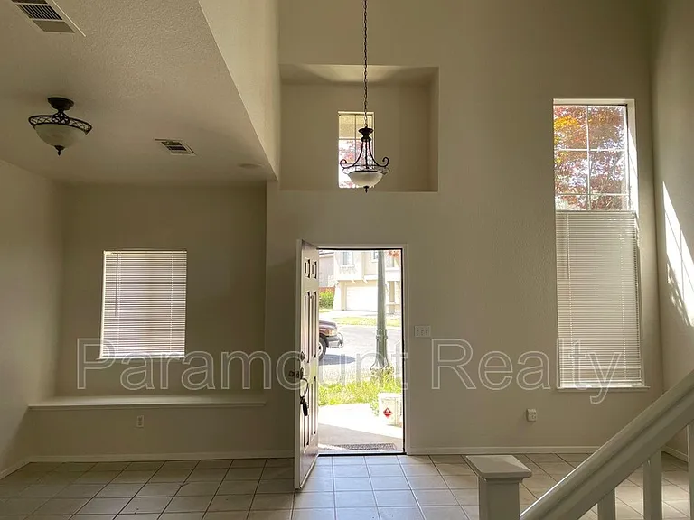 4312 Heritage Pl — Photo 6
