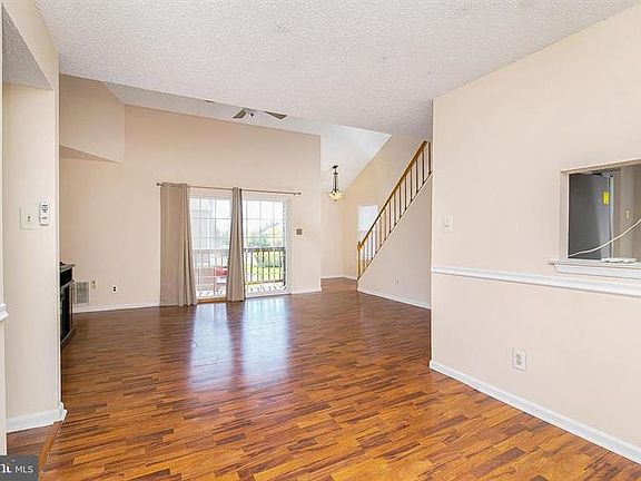 5th image of 702 Briarwood Ct #702