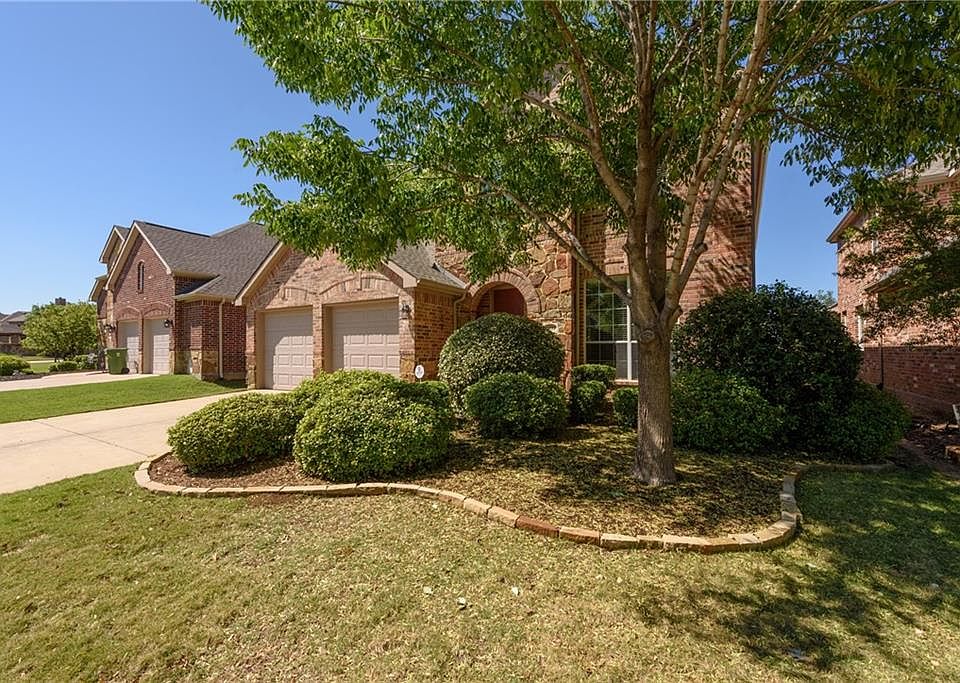 1st image of 1131 Golf Club Dr