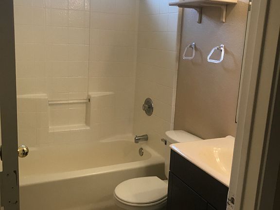 5th image of 4502 E Amberwood Dr