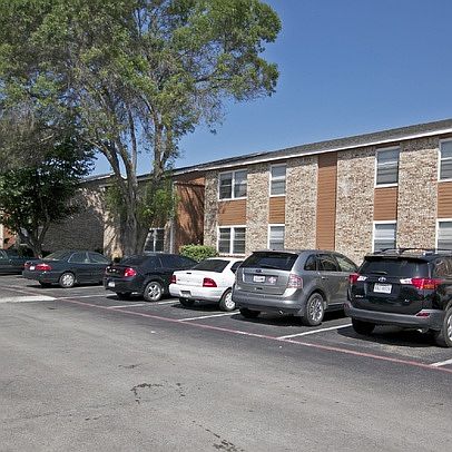 3rd image of 6100 Westcreek Dr APT 562