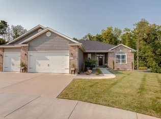 411 Downing Ct, Shiloh, IL 62221