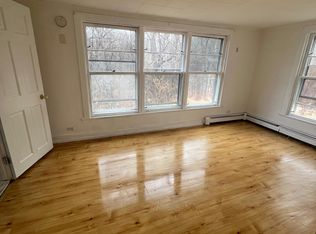 333 Girard St #3, Pt Ewen, NY