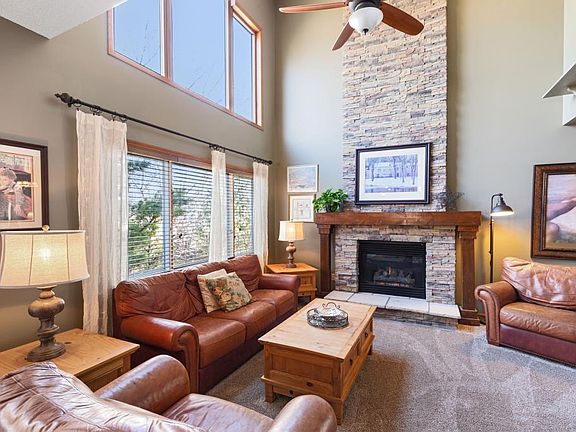 2nd image of 17584 Wexford Dr