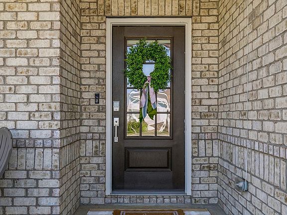 3rd image of 421 Wind Dance Dr