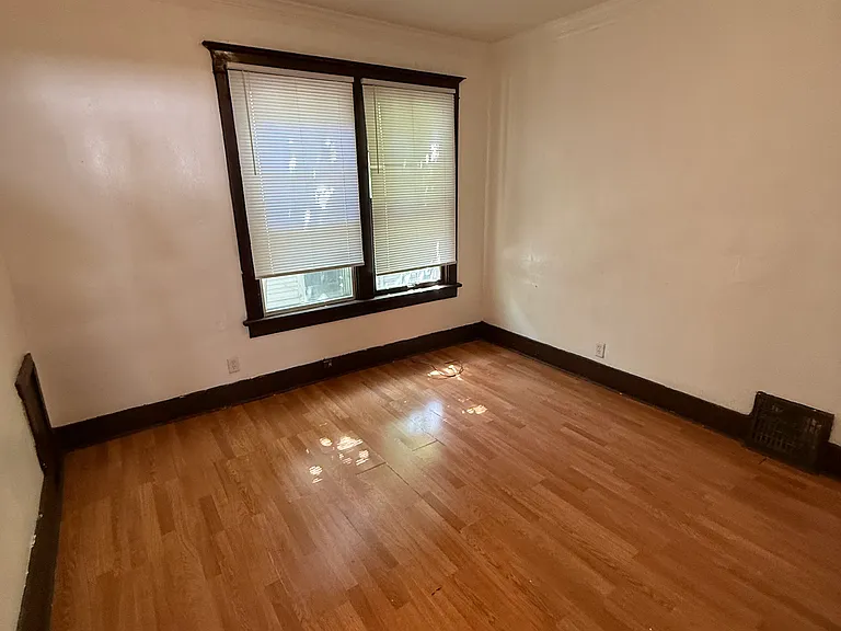 307 E Arcadia Ave — Photo 7