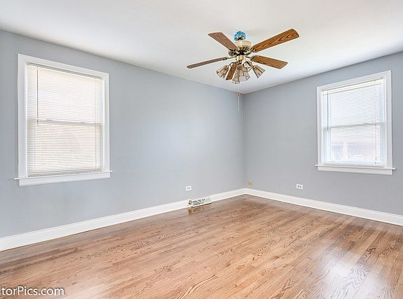 5th image of 4413 Emerson Ave